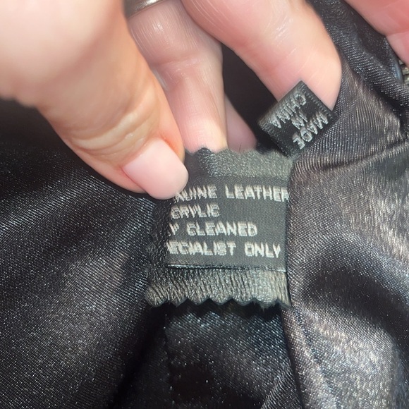 Rosleen leather motorcycle/ cross soft zip up jacket size small / excellent item - Picture 7 of 12